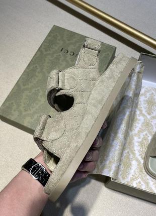 Босоніжки брендові4 фото