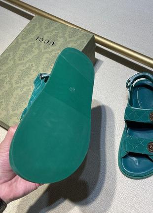 Босоніжки брендові8 фото