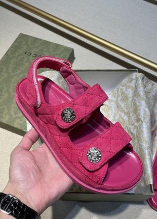 Босоніжки брендові5 фото