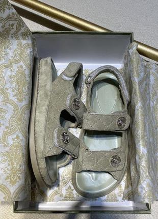 Босоніжки брендові3 фото