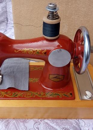 Детская швейная машинка ссср винтаж