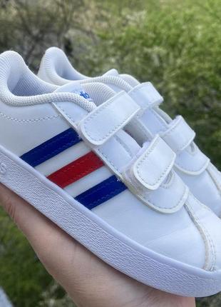 Кроссовки adidas