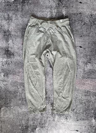 Спортивные штаны adidas