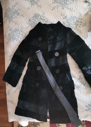 Шубка мутонова .