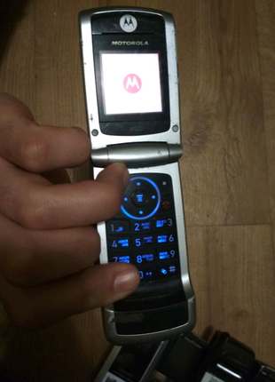 Телефон motorola w220