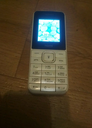 Телефон nomi i182 з акб