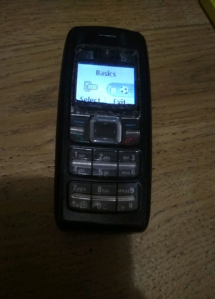 Телефон nokia 1600