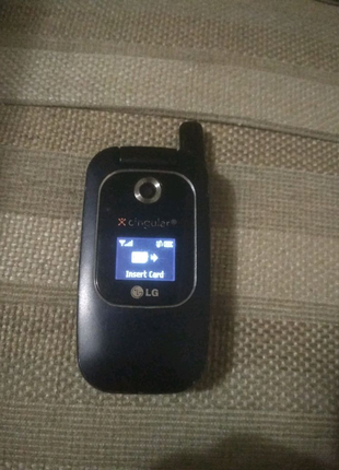 Телефон lg cu400