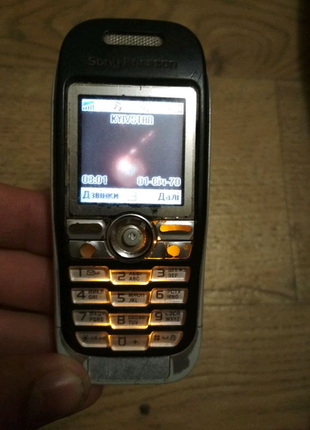 Телефон sony ericsson j300i