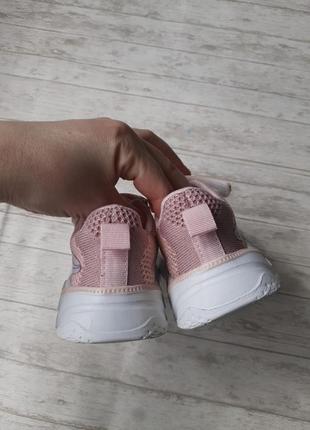 Кроссовки 4