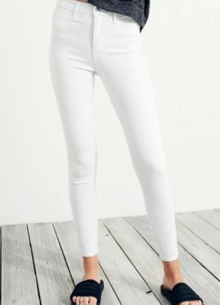 Женские белые брюки базовые