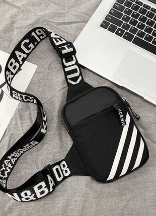 Сумка через плечо. барсетка (бананка) с принтом "три полоски"