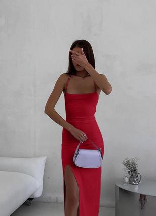 Платье миди с открытой спиной на завязках облегающий крой, с разрезом на ноге из качественной ткани красная белая стильная трендовая