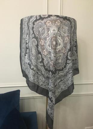 74*74 шовкова хустка косинка в хорошому стані