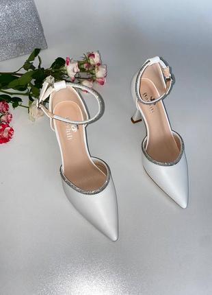 Шикарные женские белые туфли на каблуке, эко кожа, 38-39-403 фото