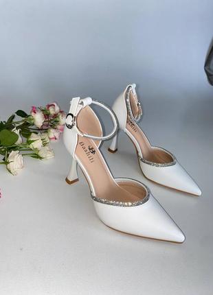 Шикарные женские белые туфли на каблуке, эко кожа, 38-39-405 фото