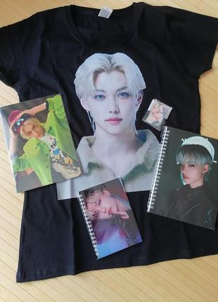 Комплект футболка s +тетрадь 48 листов+скетчбук+блокнот+брелок ли феликс (ли йонбук lee felix) 4155