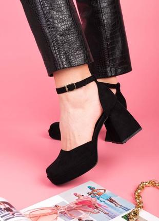 Женские черные туфли из эко-замши на каблуке1 фото