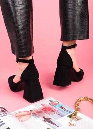 Женские черные туфли из эко-замши на каблуке2 фото