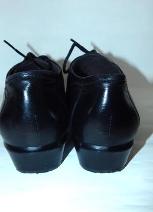 Кожаные туфли на шнуровке4 фото