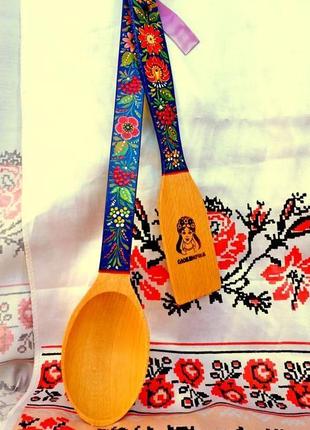 Кухонный деревянный набор лопатка, большая ложка, ручной роспись. петриковской росписью.