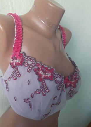 Бюстгалтер