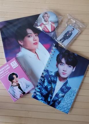 Комплект скетчбук +блокнот + прапорець +брелок + ламокарта lomo cards чонгук jeon jung-kook bts