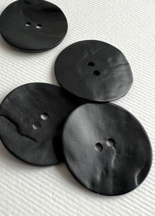 Пуговица 7/703 костюмная тонкая емаль матовая 2отв 30мм черная ракуш