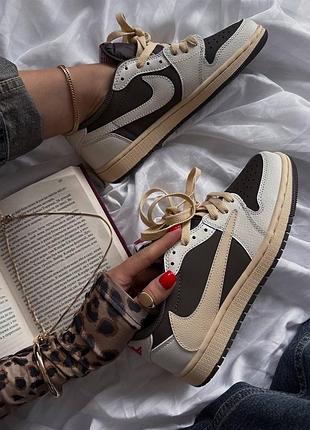 Женские кроссовки nike air jordan 1 low og ‘reverse mocha'  travis scott