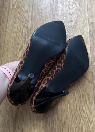 Нереальні туфлі човники з леопардовим принтом4 фото