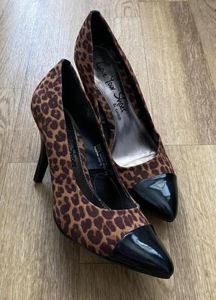 Нереальні туфлі човники з леопардовим принтом1 фото
