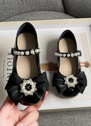 Стильные, лакированные туфли