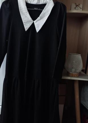 Платье с белым воротником 🔥