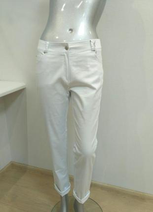 Брюки белые котоновые  с подкатиками