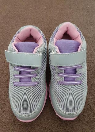 Новые кроссовки