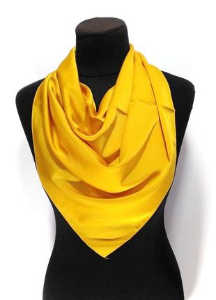 Шёлковый платок искусственный шёлк жёлтый цвет1 фото