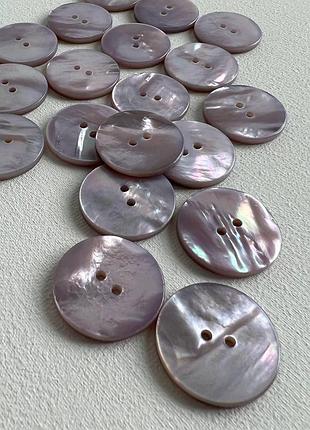 Ґудзик костюмний рівний світлий 2отв фіолетовий 25мм мушля