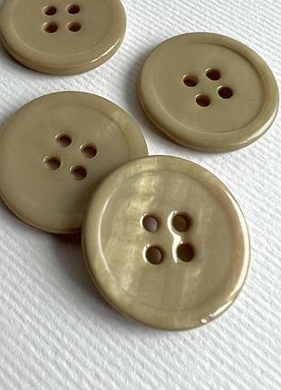 Ґудзик 7/585 костюмний перламутр 4отв хаки 25мм мушля