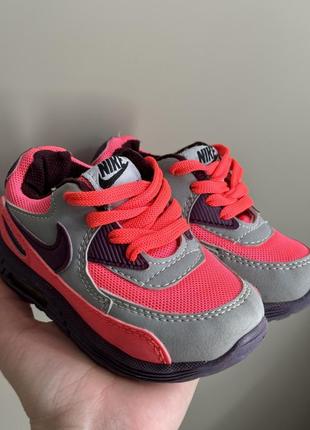 Кроссовки nike air max на девочку7 фото