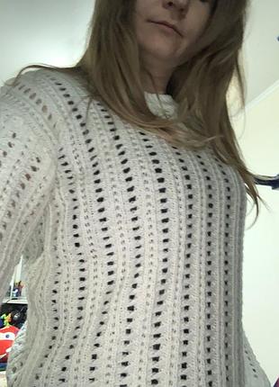 Оригинальный свитер ажурной вязки
