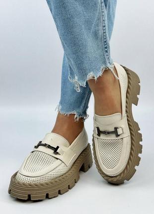 Лофери перфоравані літні шкіряні на платформі