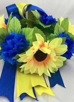 Украинский венок с большими цветами и лентами