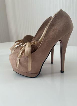 Туфлі жіночі