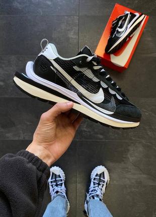 Мужские кроссовки nike vaporwaffle sacai black white найк черного с белым цветами
