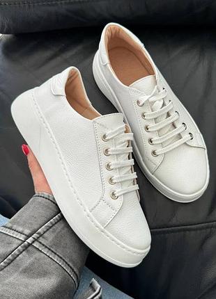 Базовые кеды, кроссовки