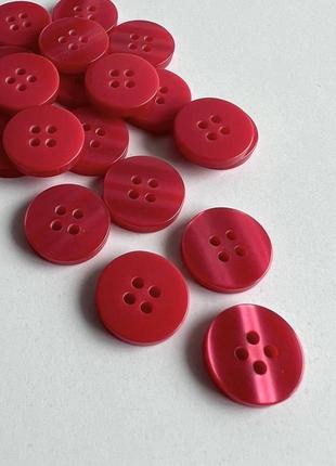 Ґудзик сорочковий рівний 4отв червоний 15мм пластик