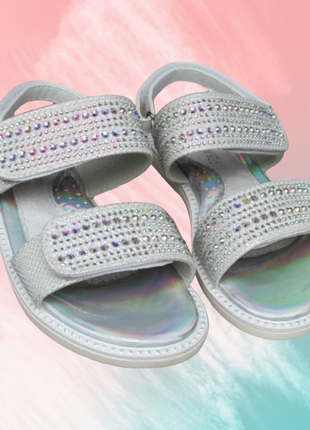 Детские босоножки сандалии для девочки на липучках , стразы переливаются белые серебро