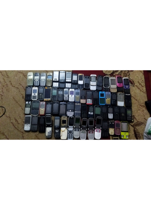 Продам телефони кнопочні
