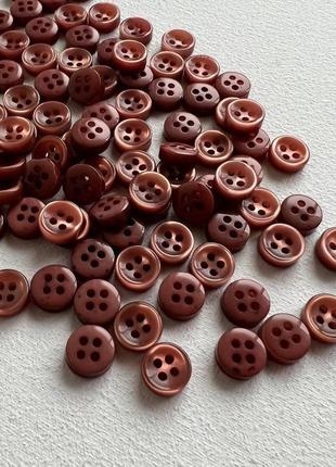 600/240 ґудзик сорочковий товстенька 4отв коричневий 10мм пластик