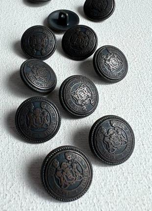 Ґудзик костюмний з гербом на ніжці синій 18мм метал